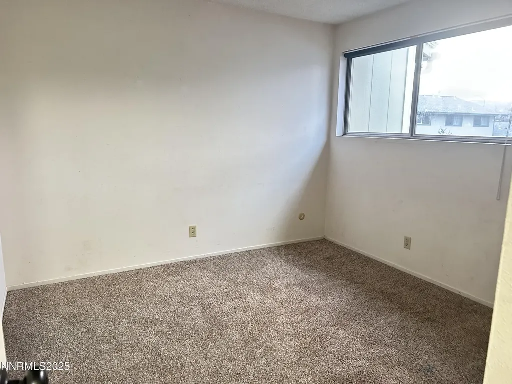 828 Woodglen Sparks NV 89434
