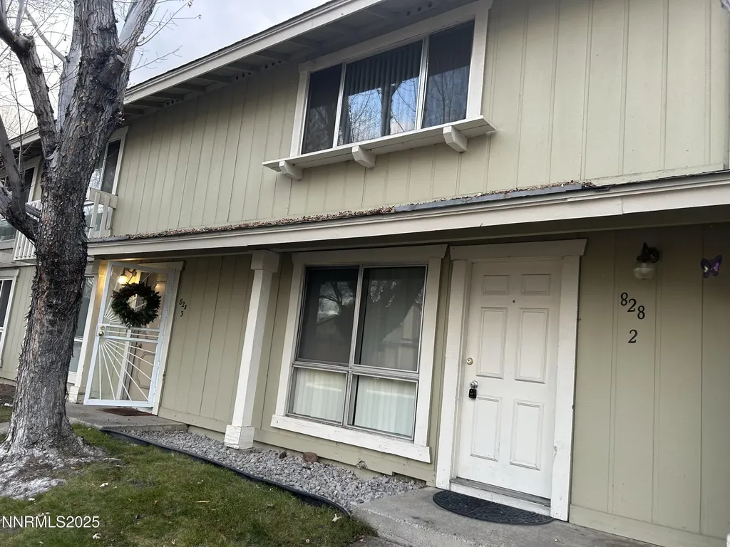 828 Woodglen Sparks NV 89434