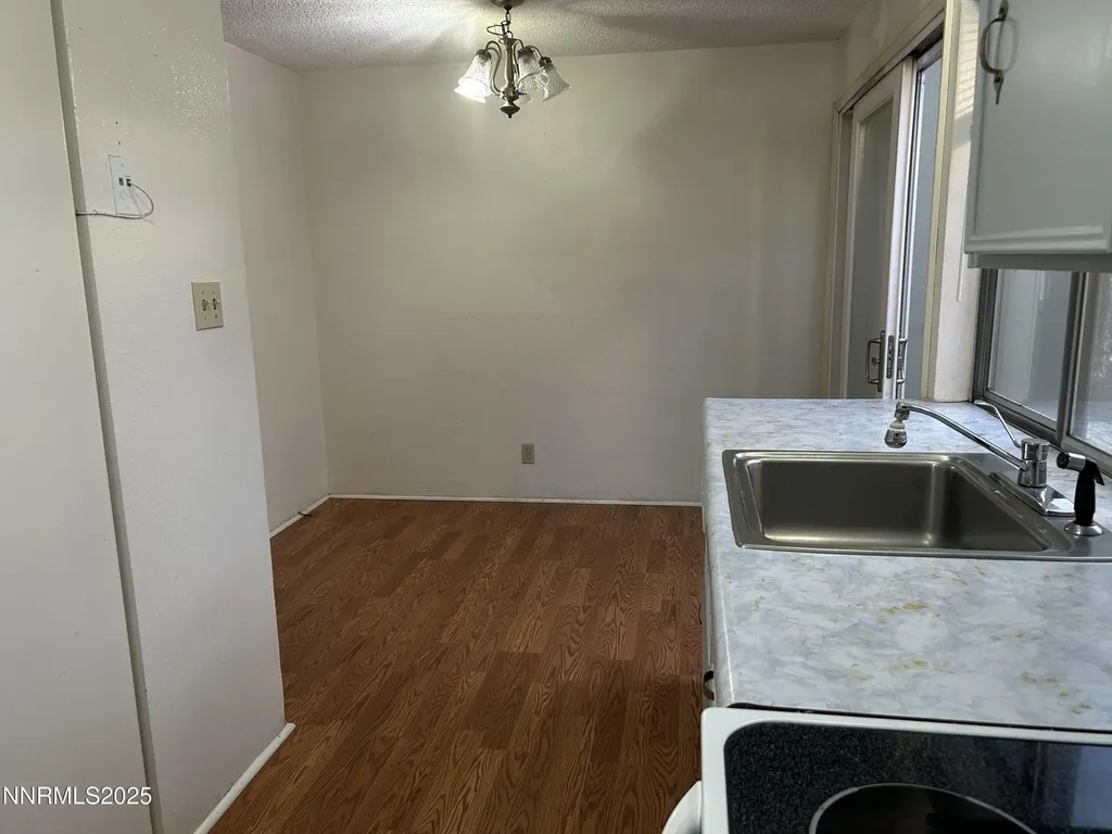 828 Woodglen Sparks NV 89434