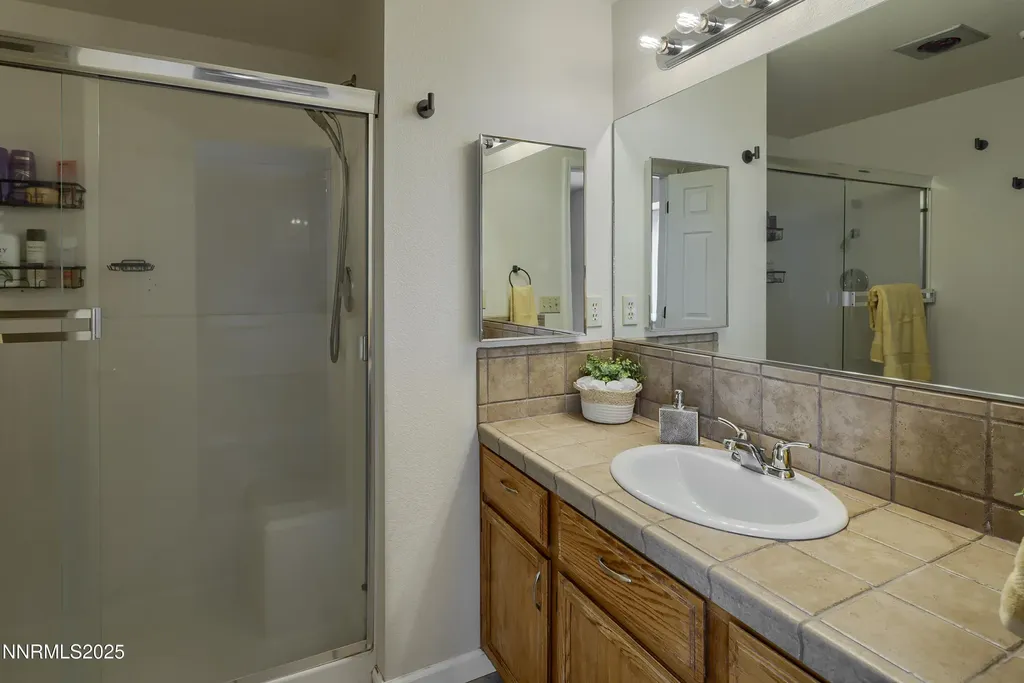 1422 Patricia Gardnerville NV 89460