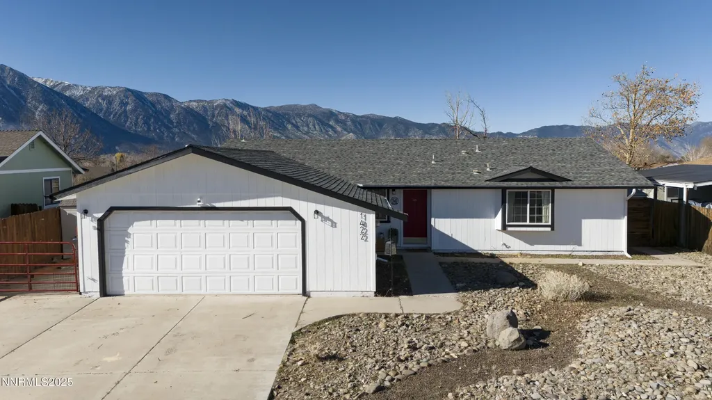 1422 Patricia Gardnerville NV 89460