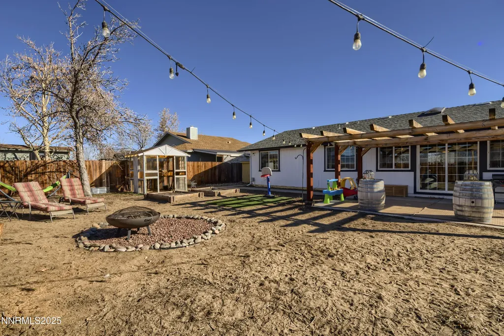 1422 Patricia Gardnerville NV 89460