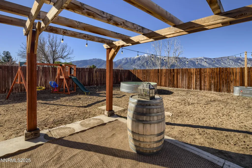 1422 Patricia Gardnerville NV 89460
