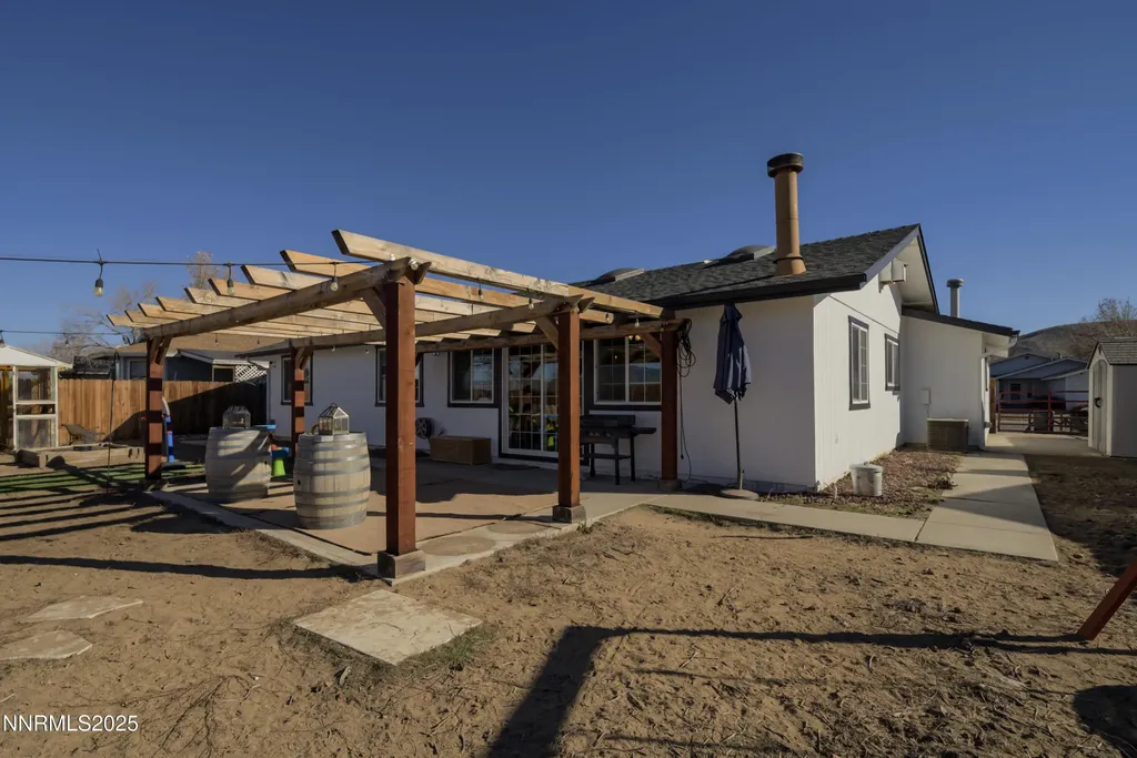 1422 Patricia Gardnerville NV 89460