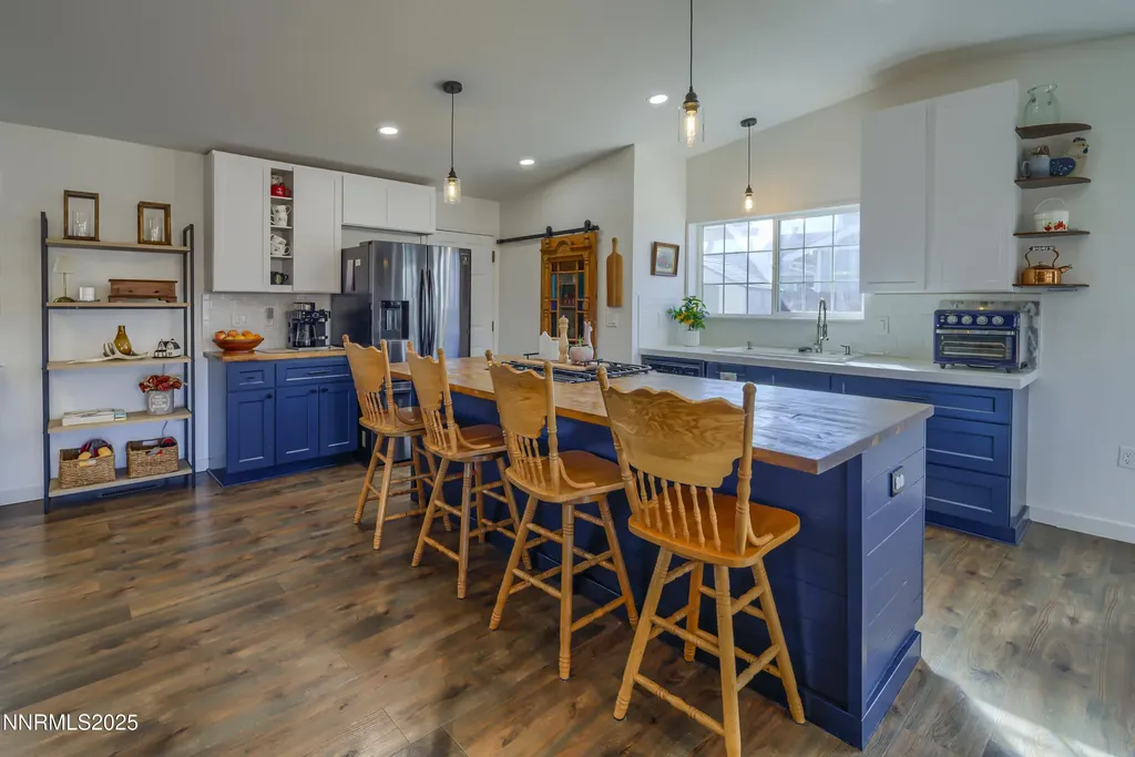 1422 Patricia Gardnerville NV 89460