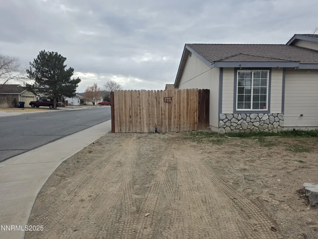 117 Primrose Fernley NV 89408