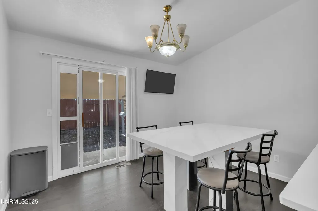 7008 Mozart Sun Valley NV 89433