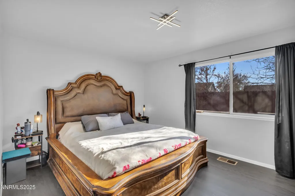 7008 Mozart Sun Valley NV 89433