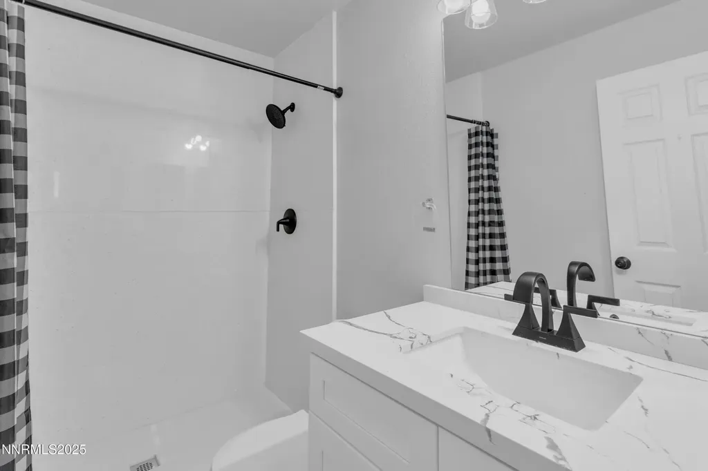 7008 Mozart Sun Valley NV 89433