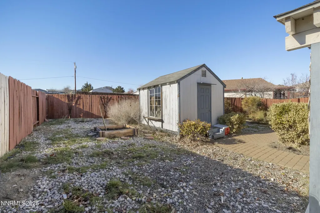 7008 Mozart Sun Valley NV 89433