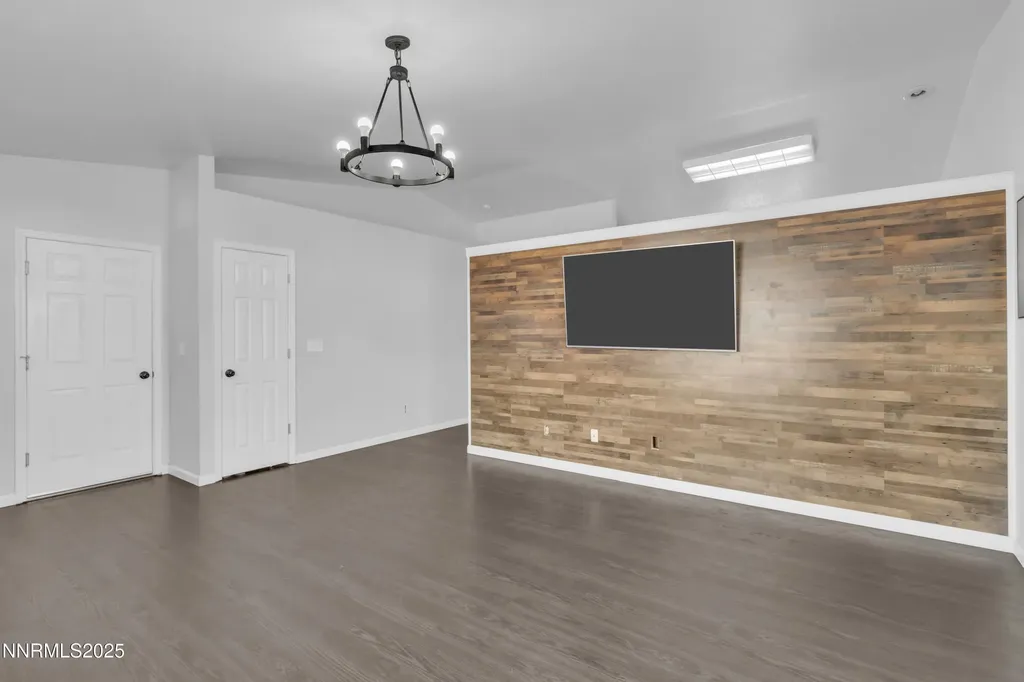 7008 Mozart Sun Valley NV 89433