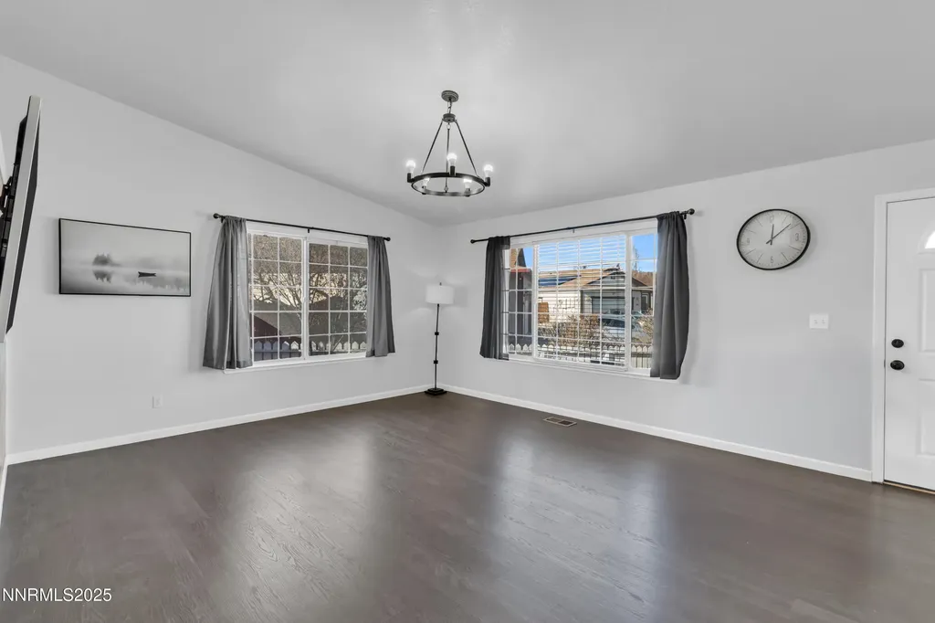 7008 Mozart Sun Valley NV 89433