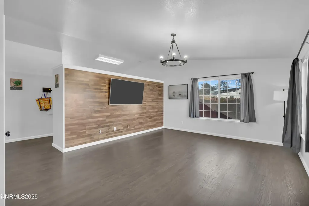 7008 Mozart Sun Valley NV 89433