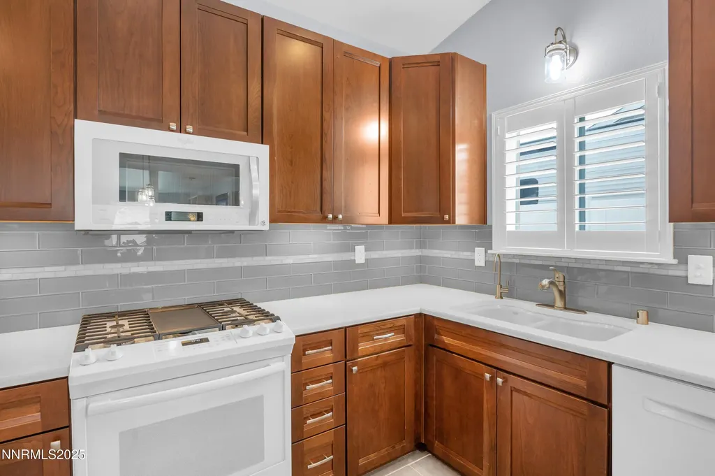 1370 White Bluffs Fernley NV 89408