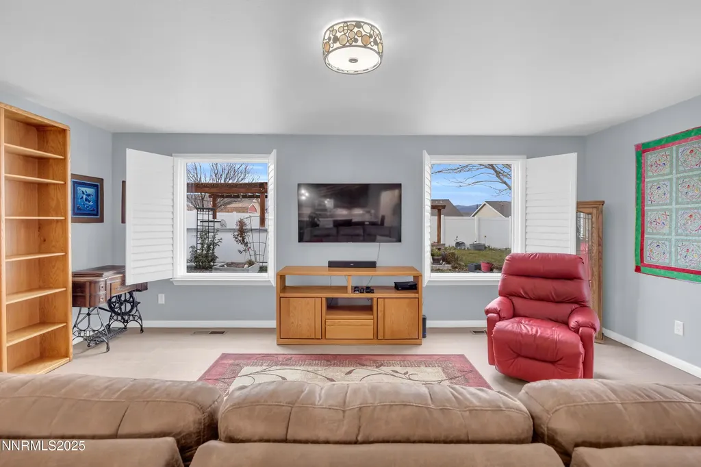1370 White Bluffs Fernley NV 89408