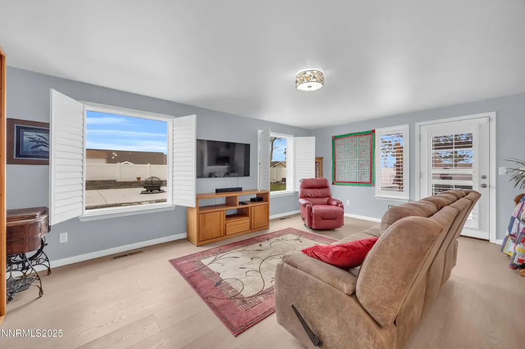 1370 White Bluffs Fernley NV 89408