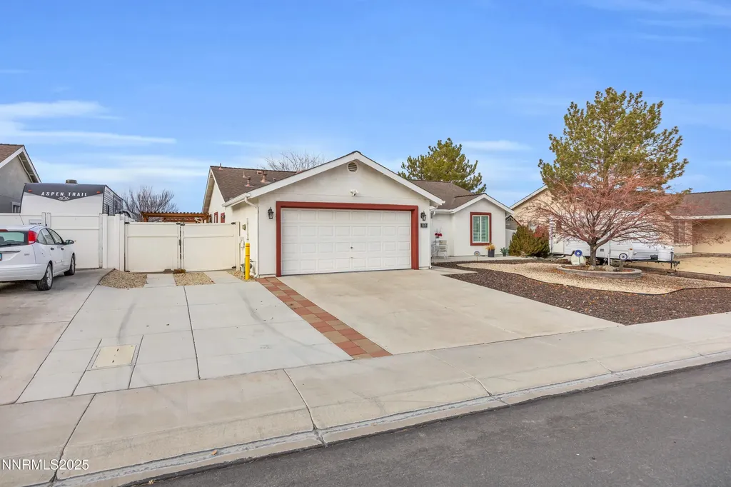 1370 White Bluffs Fernley NV 89408