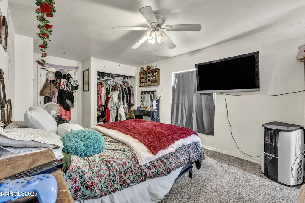687 Douglas Fallon NV 89406