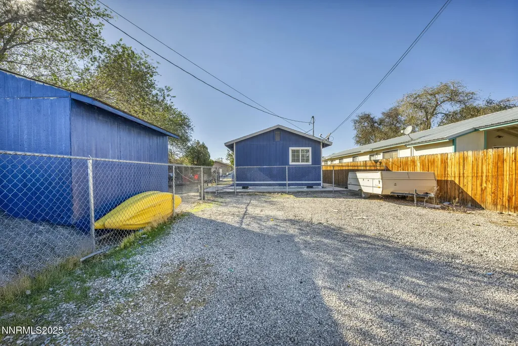 687 Douglas Fallon NV 89406