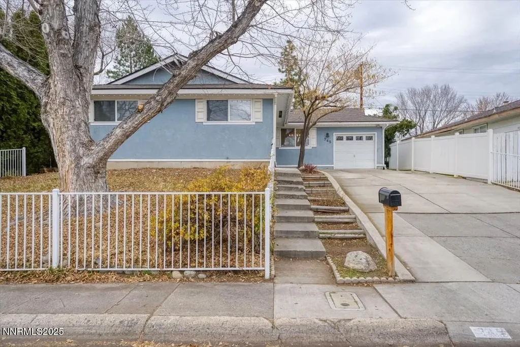 745 Akard Reno NV 89503