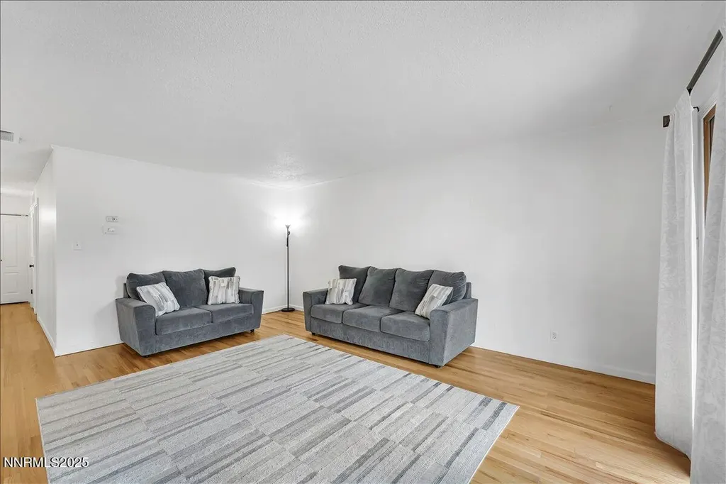 745 Akard Reno NV 89503