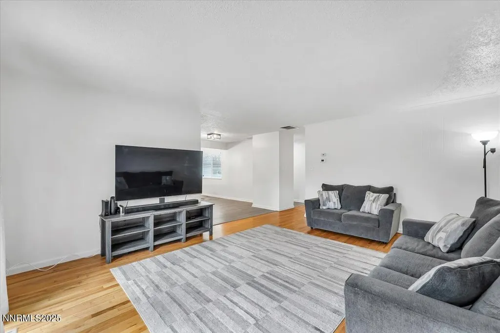 745 Akard Reno NV 89503