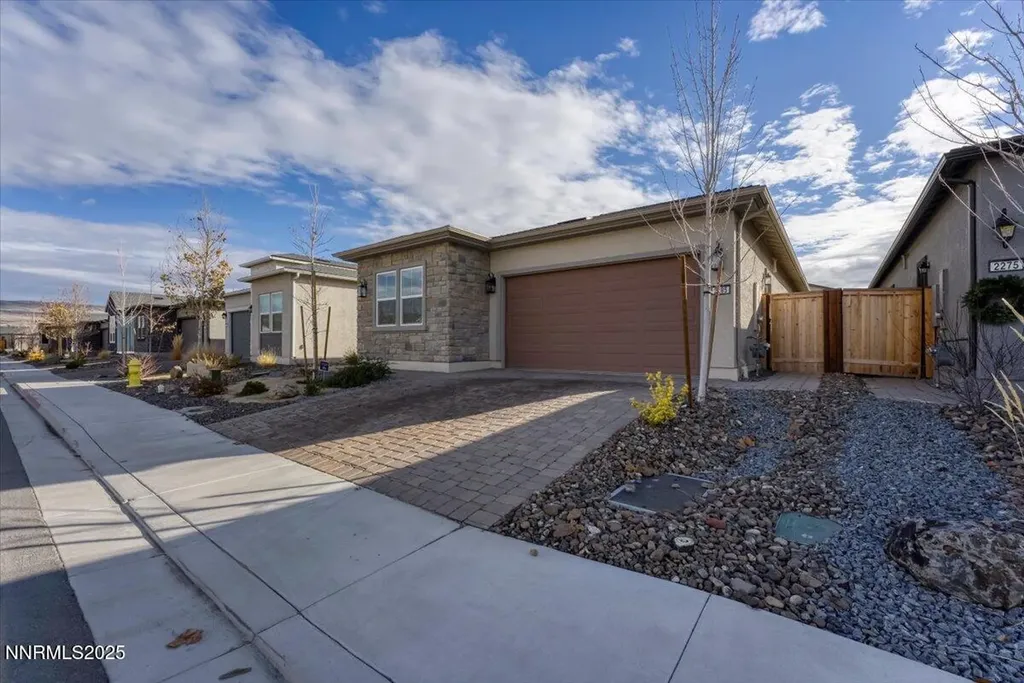 2285 Jagged Peak Sparks NV 89436