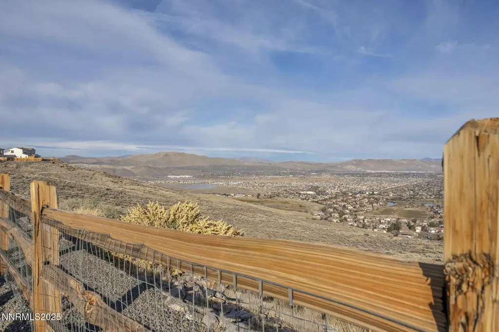 5448 Fossilstone Sparks NV 89436