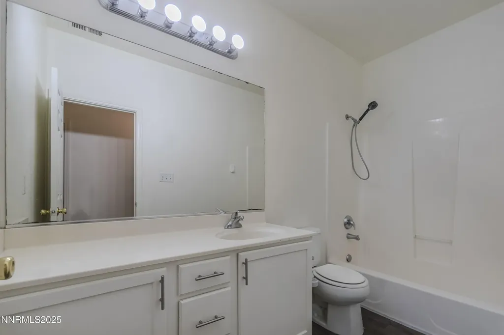 1615 Laverder Fernley NV 89408