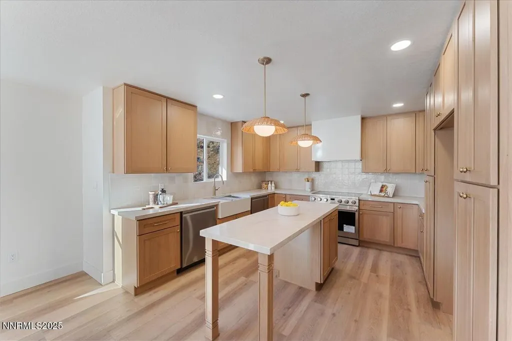 20217 Virginia Reno NV 89521