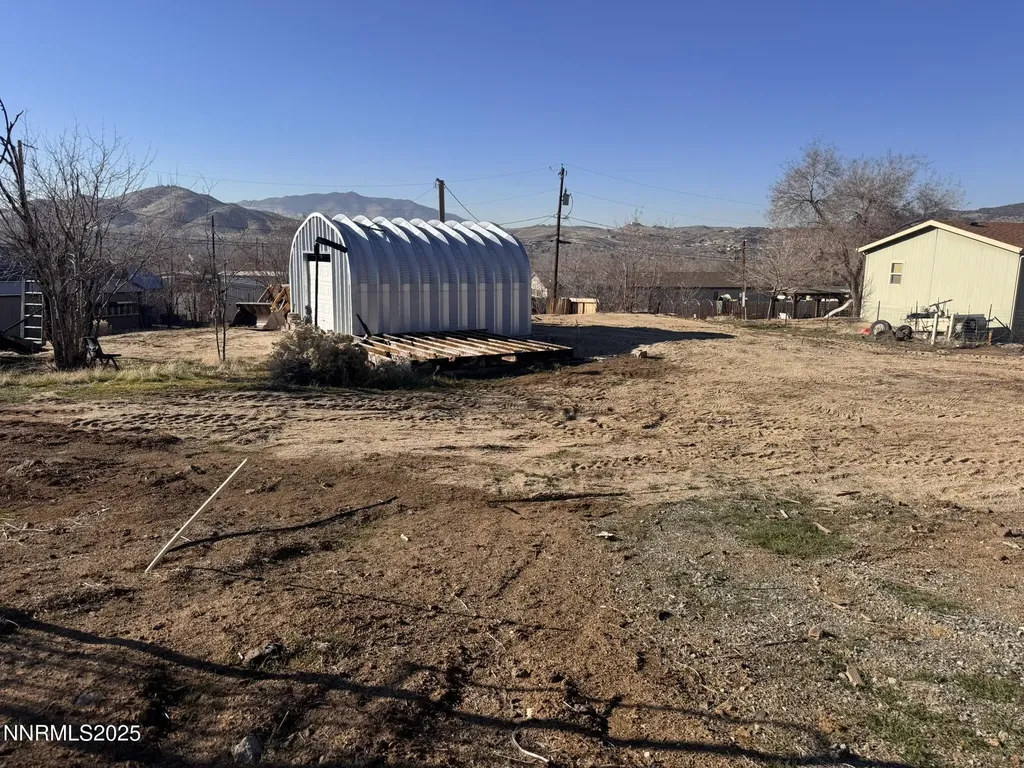 5425 Flora Sun Valley NV 89433