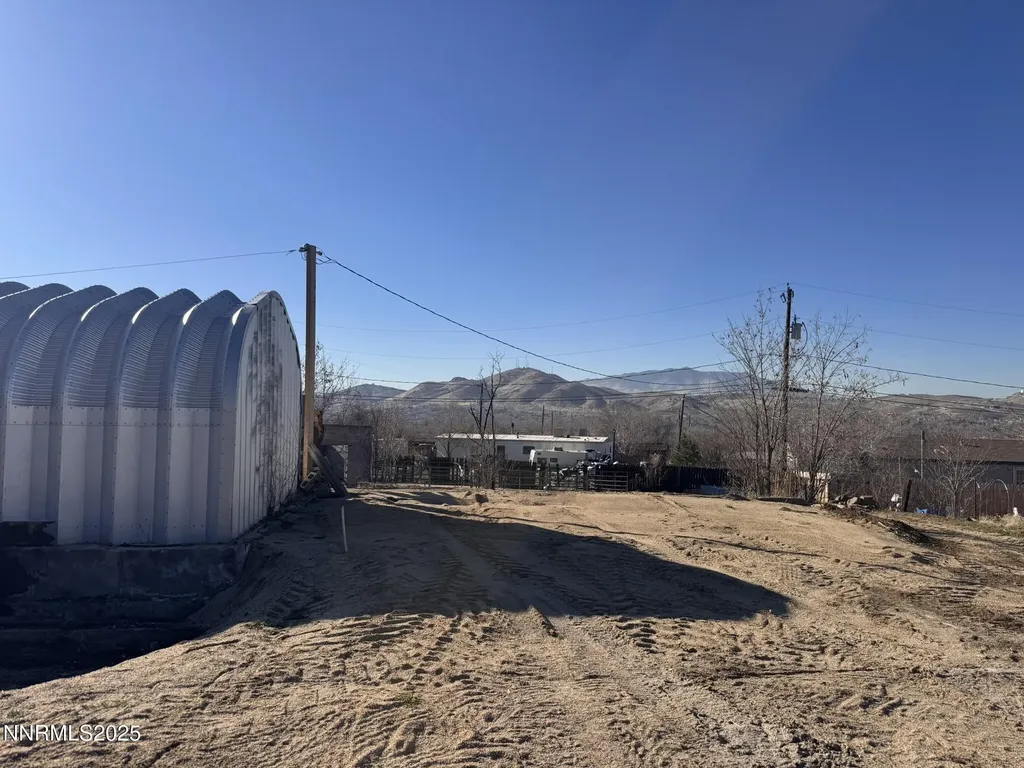 5425 Flora Sun Valley NV 89433