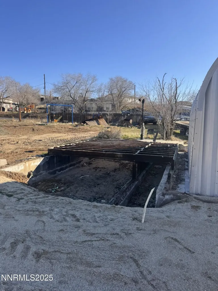 5425 Flora Sun Valley NV 89433