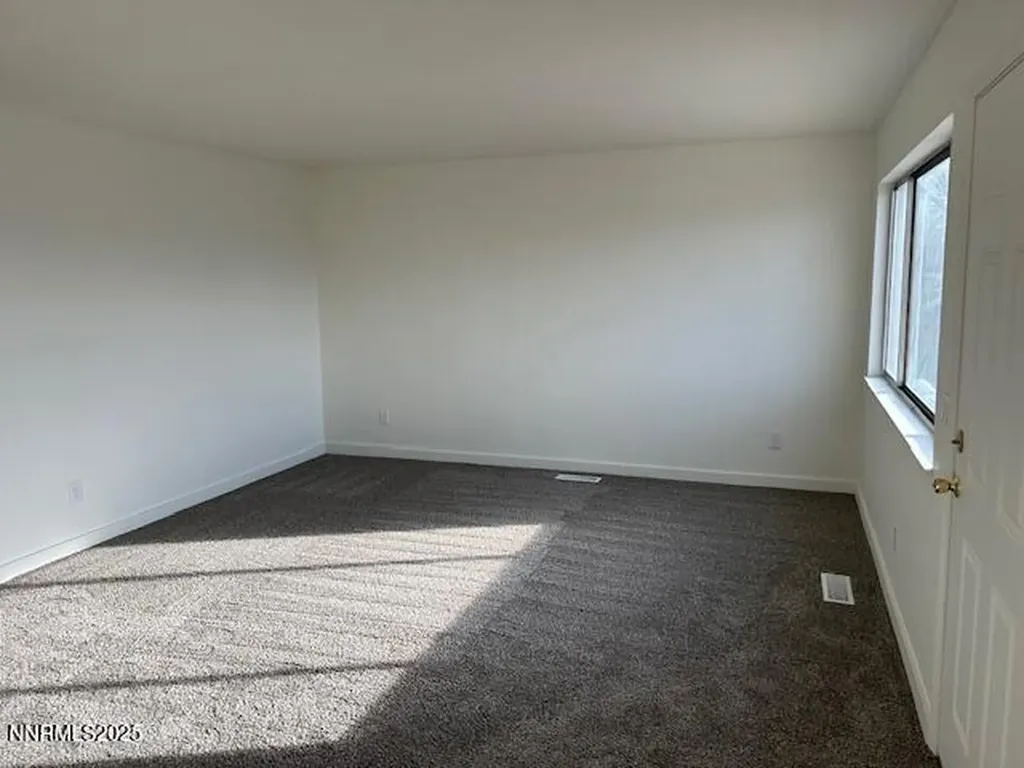 943 Front Fallon NV 89406
