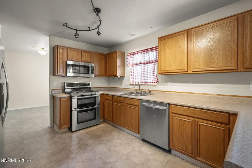 17782 Fossil Reno NV 89508