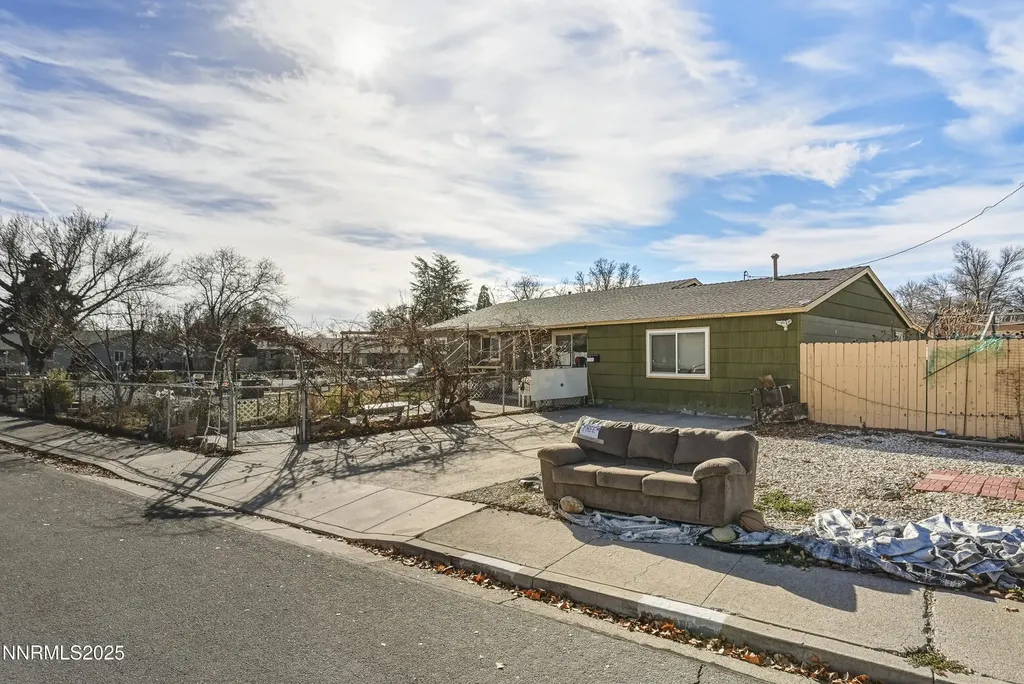 2021 1st Sparks NV 89431