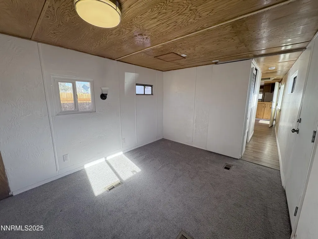 5884 Leon Sun Valley NV 89433