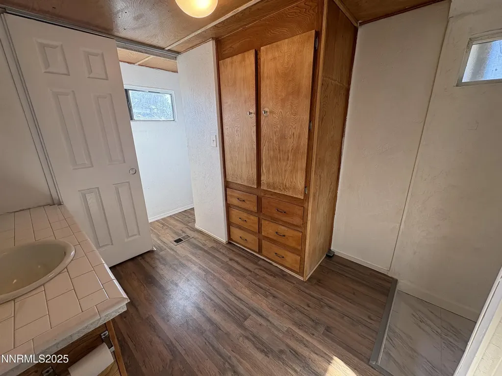 5884 Leon Sun Valley NV 89433