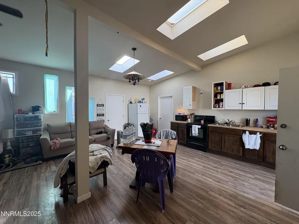 5884 Leon Sun Valley NV 89433