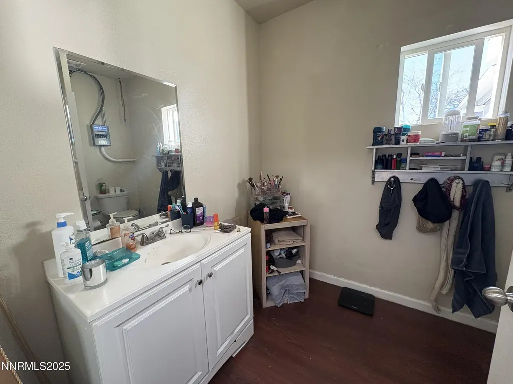5884 Leon Sun Valley NV 89433