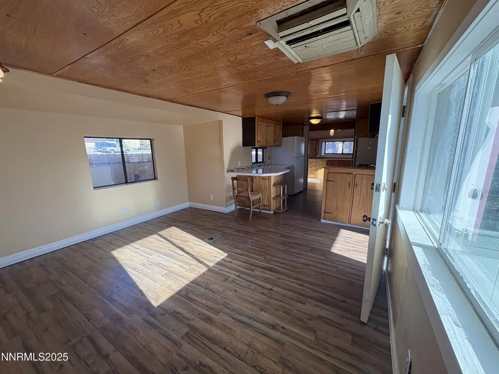 5884 Leon Sun Valley NV 89433