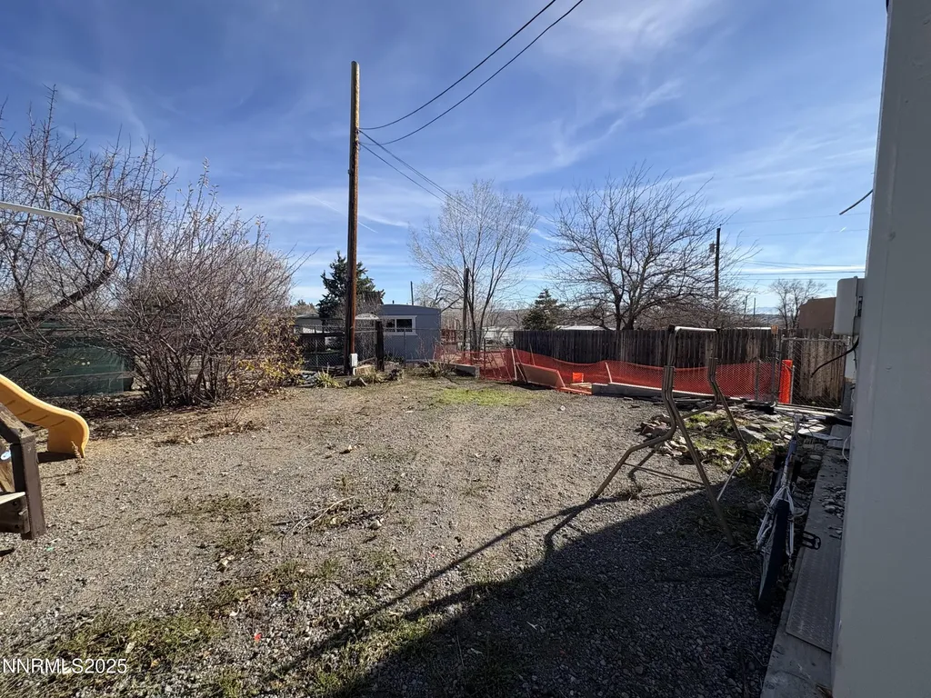 5884 Leon Sun Valley NV 89433