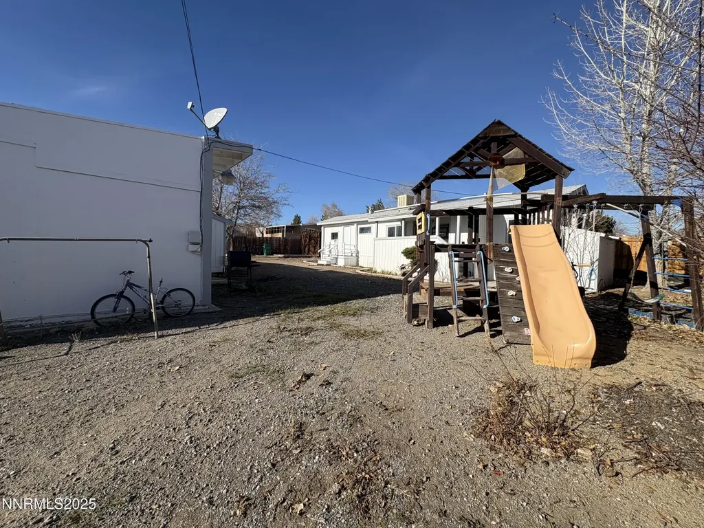 5884 Leon Sun Valley NV 89433