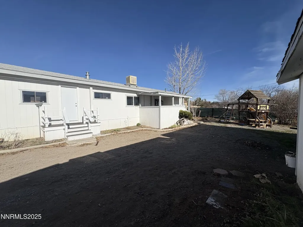 5884 Leon Sun Valley NV 89433