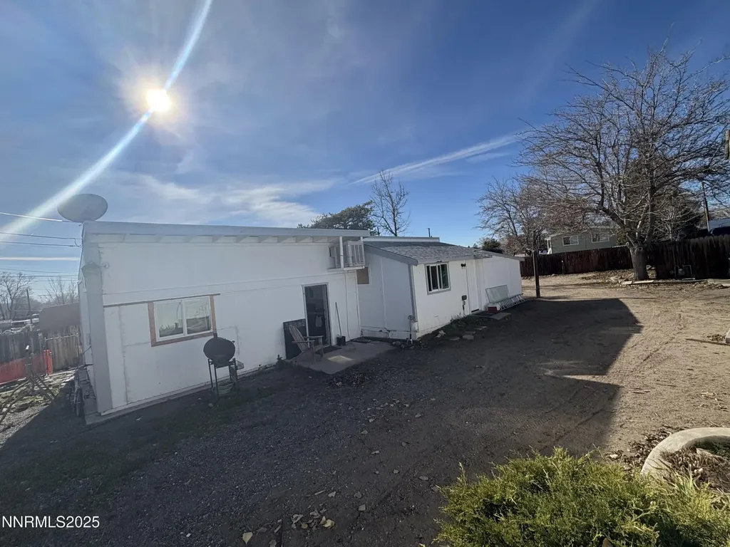 5884 Leon Sun Valley NV 89433