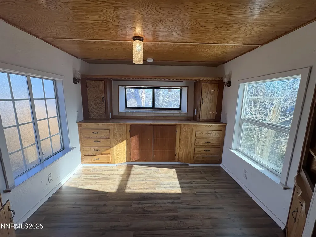 5884 Leon Sun Valley NV 89433