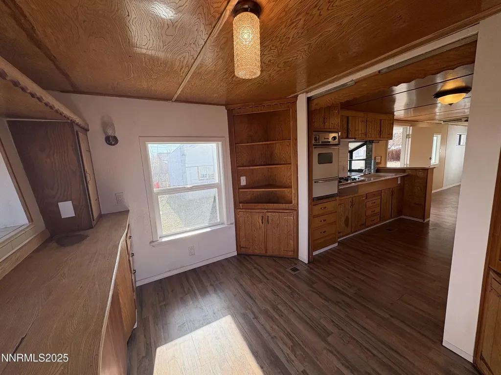 5884 Leon Sun Valley NV 89433