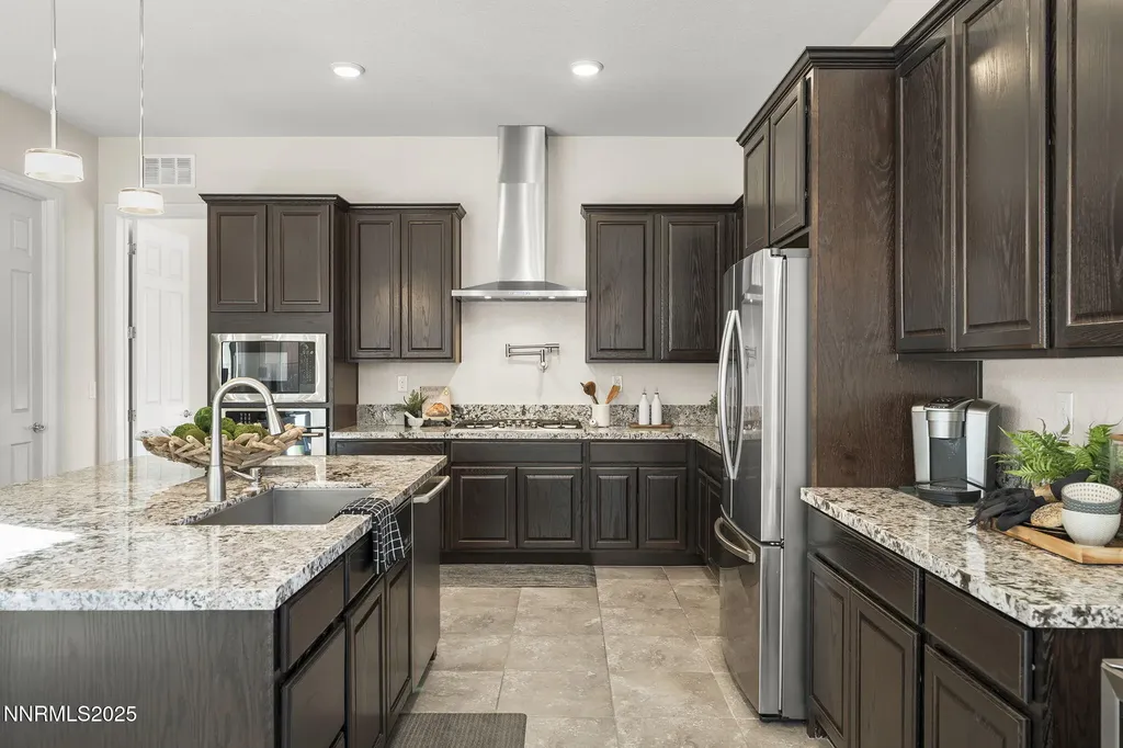 425 Chelmsford Reno NV 89439