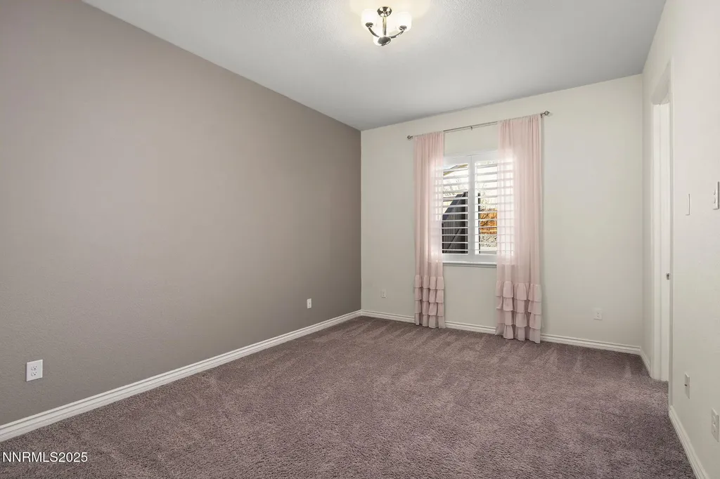 425 Chelmsford Reno NV 89439