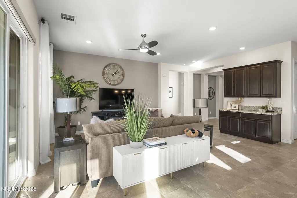 425 Chelmsford Reno NV 89439